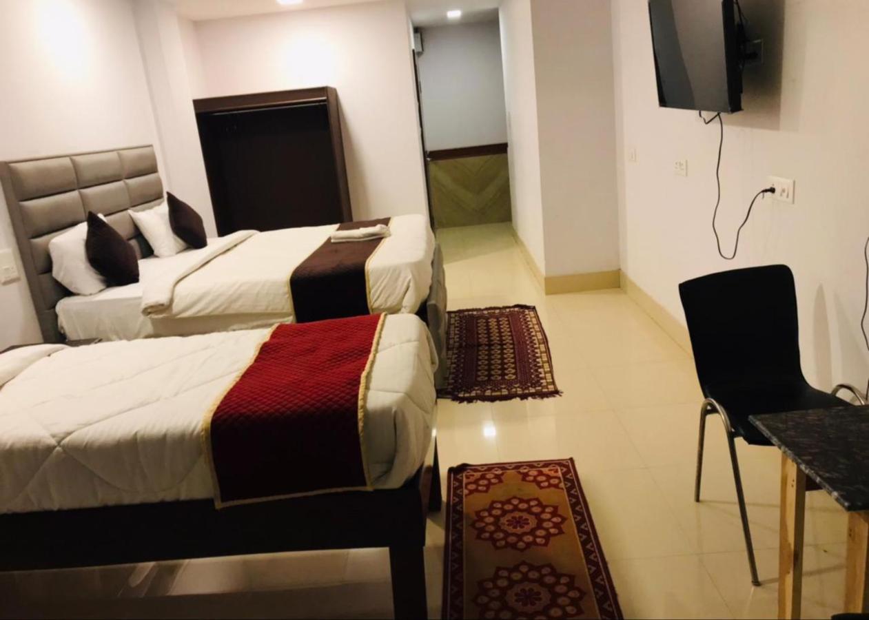 Hotel Amenda International New Delhi Exterior photo